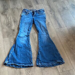 Wrangler vintage Chic Blue Flare bell bottom Jeans for Women